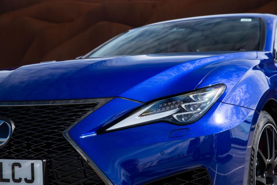 Детали экстерьера Lexus RC F 2019 года  (UK) (фото 33 из 40)